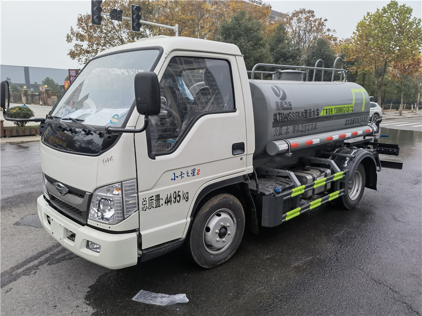湖北盈通汽車(chē)湖北福田抑塵車(chē)廠家