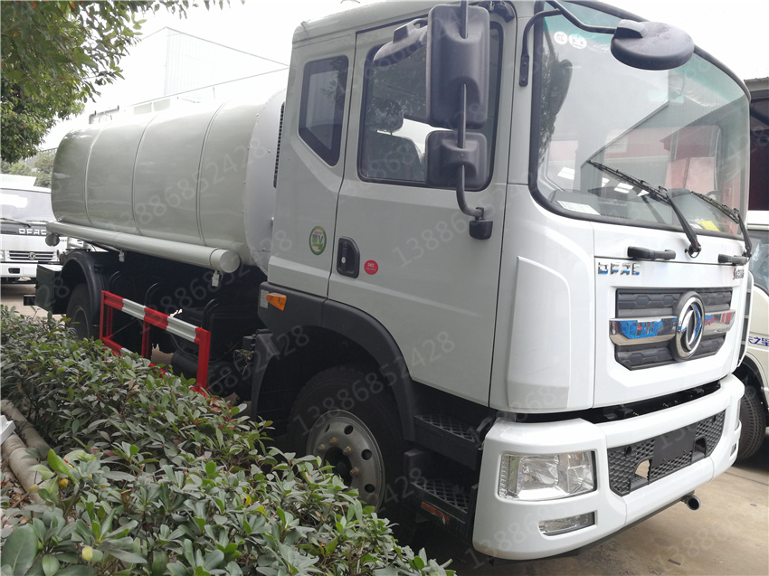 10���\�r���r